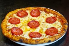 Pizza con chorizo