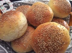 Pan Bon con ajonjolí (10 unidades).